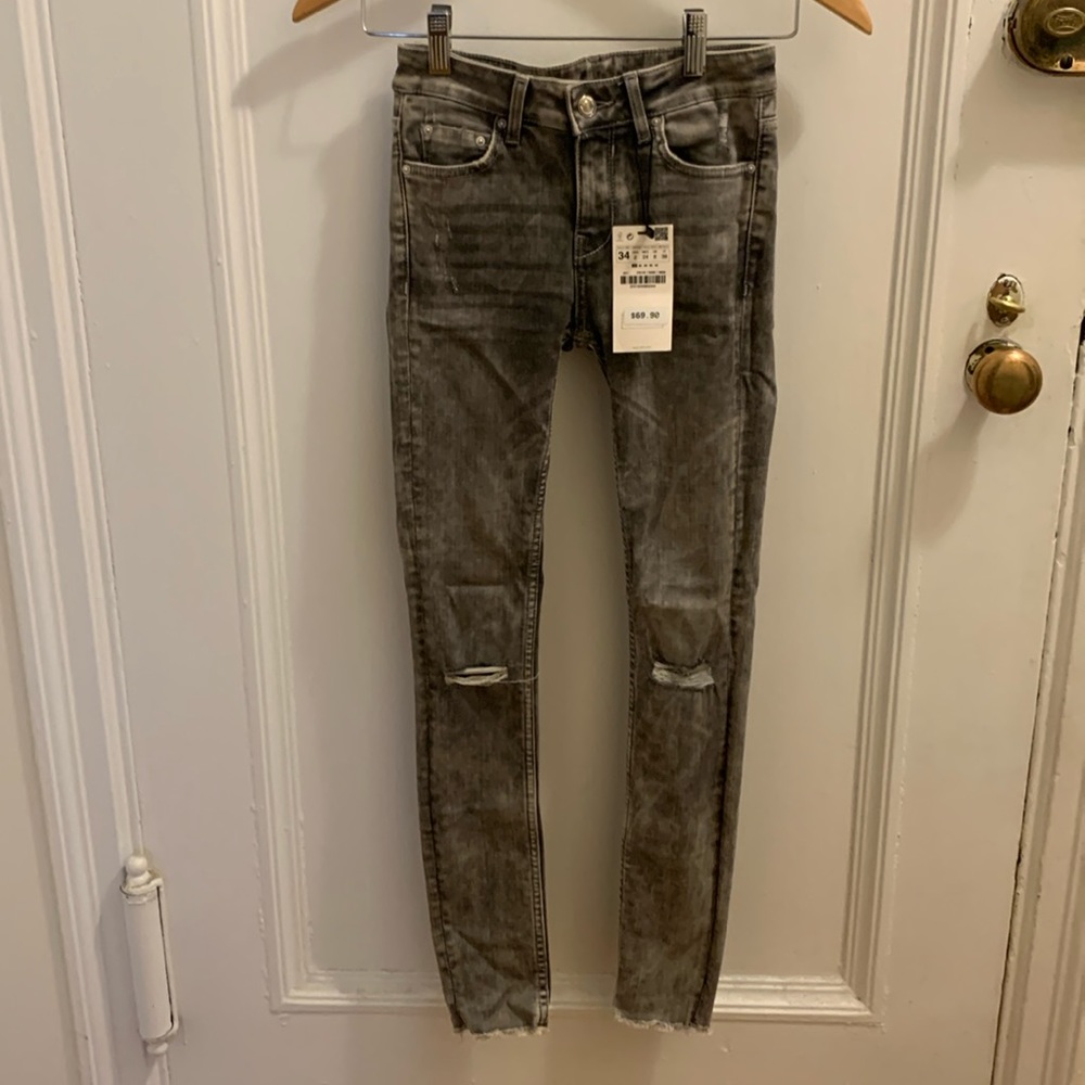 Zara jeans size 2